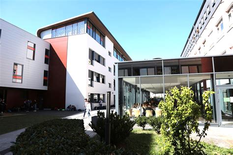 lycee st pierre chanel|Collège et Lycée privés Saint.